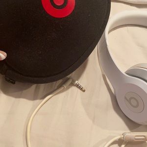 beats solo headphones